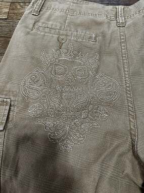 Vans Size 32 Tan Brown Embroidered Skull Pocket Skater Cargo Shorts Textured
